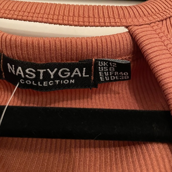 Nasty Gal Sexy Chest Keyhole Bodysuit - Picture 5 of 7